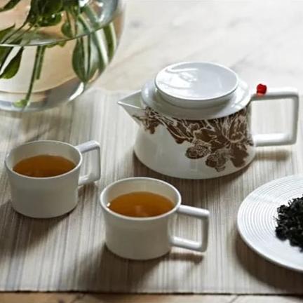 Tableware, Tea Set, Bone China, A Leisurely Drop of Red